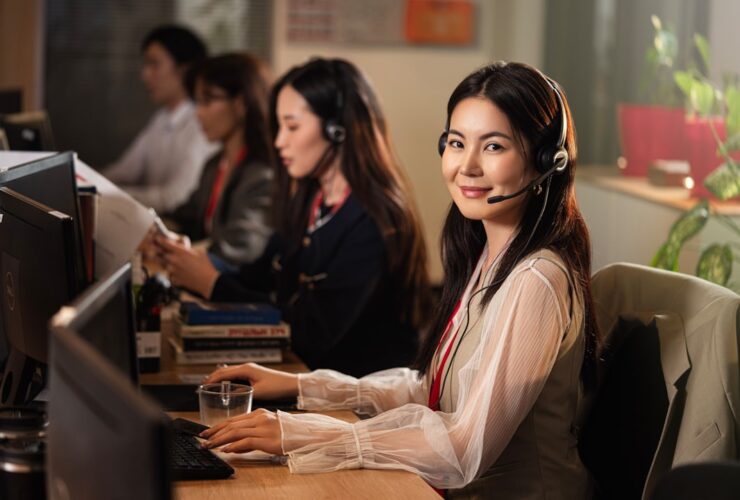 AI Chatbots vs Human Agents: When to Use Each for Maximum Impact - AI chatbots vs human agents